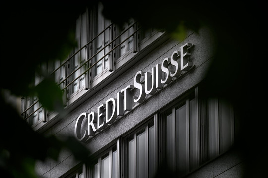 Khủng hoảng Credit Suisse khiến các ngân hàng châu Âu lao đao
