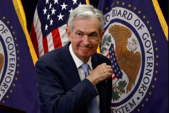 Jerome Powell: Fed xem xét tạm dừng tăng lãi suất, dòng tiền hệ thống ngân hàng Mỹ đã ổn định