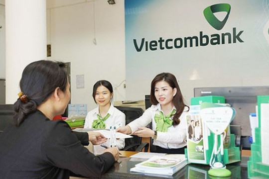 Lãi suất ngân hàng Vietcombank "đi lùi" trong tháng 4/2023