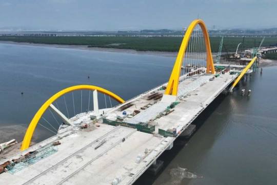 Quảng Ninh: Dự án cầu trị giá 1.700 tỷ đồng qua sông Diễn Vọng sẽ xong vào tháng 9