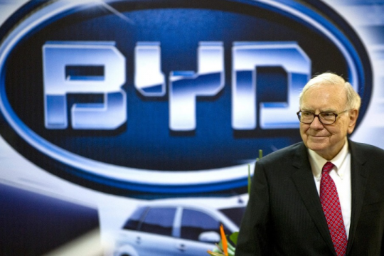 Ông lớn xe điện Trung Quốc được Warren Buffett hậu thuẫn soán ngôi Tesla?