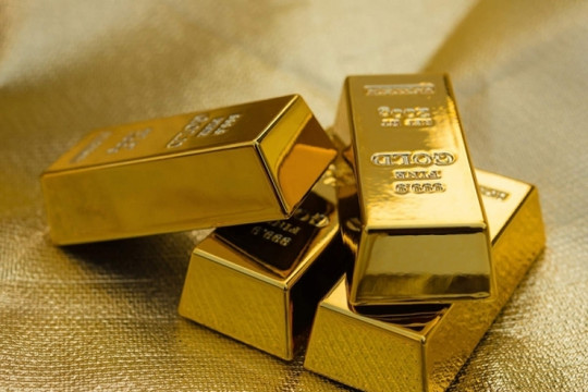 Vì sao giá vàng trong nước luôn cao hơn thế giới cả chục triệu đồng?