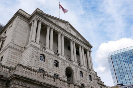 Ngân hàng Trung ương Anh (BoE) bất ngờ tăng lãi suất thêm 0,5%