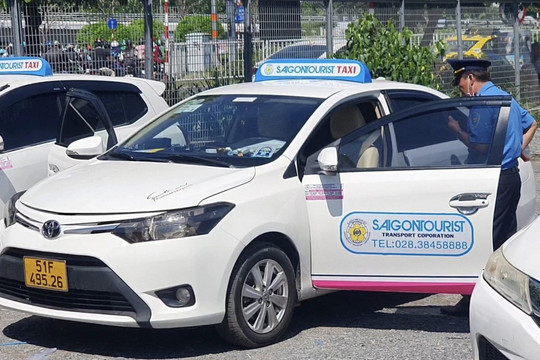 Gian lận tính cước taxi, Saigontourist đang làm ăn ra sao?