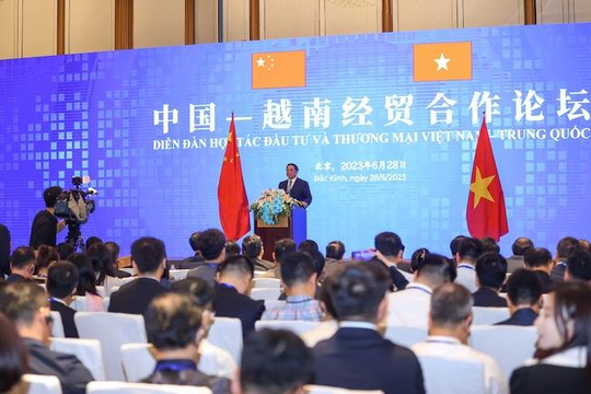 Thủ tướng tiếp lãnh đạo các tập đoàn kinh tế lớn của Trung Quốc