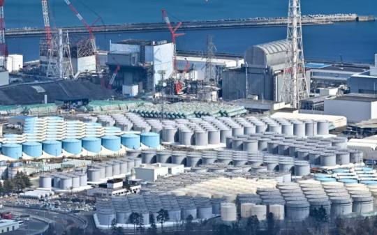 Trung Quốc: Nhật Bản nên dùng nước nhiễm phóng xạ để uống hoặc bơi