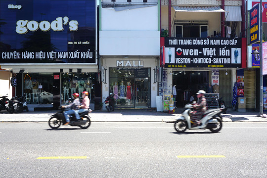 Phố thời trang ở Đà Nẵng ế ẩm, loạt cửa hàng đóng cửa