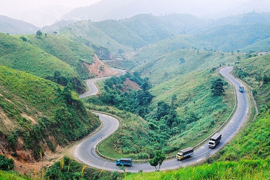 Khởi công dự án đường hơn 760 tỷ đồng kết nối giao thông Quảng Nam với Tây Nguyên
