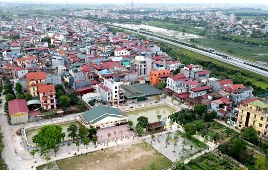 Huyện sắp lên quận tại Hà Nội tạm dừng đấu giá hàng chục lô đất