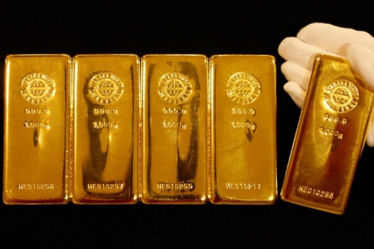 Fed tăng lãi suất lịch sử, giá vàng sẽ sớm vượt 2.000 USD/ounce?