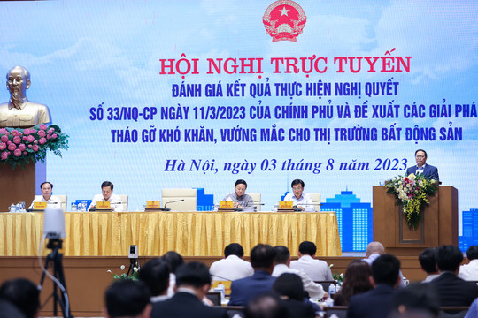 Thủ tướng: Đề cao trách nhiệm của mỗi chủ thể có liên quan tới thị trường bất động sản