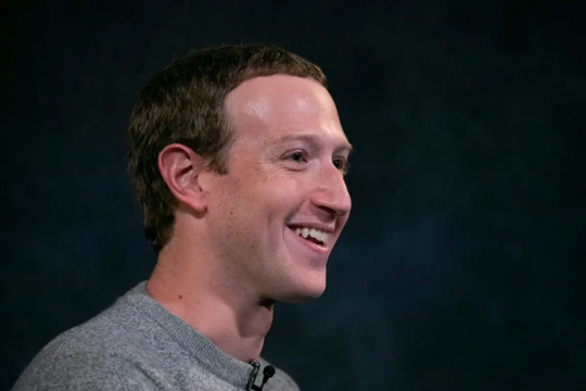 Tại sao Mark Zuckerberg tuyển dụng trở lại hàng ngàn nhân viên đã sa thải?