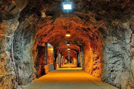 Ròng rã 23 năm thăm dò mới vỡ oà phát hiện kho báu vàng trữ lượng 592 tấn: Mỏ vàng đơn lẻ lớn nhất quốc gia gần Việt Nam