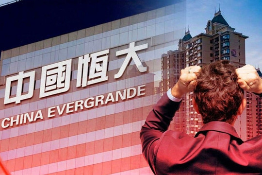 "Quả bom nợ" Evergrande nộp đơn xin phá sản: Nhà đầu tư tháo chạy, dồn vốn vào USD