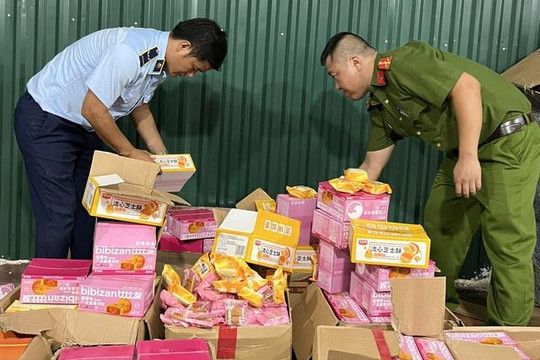 Hà Nội: Tạm giữ hàng nghìn bánh trung thu nghi nhập lậu