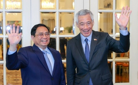 Thủ tướng Singapore Lý Hiển Long đến Hà Nội, bắt đầu chuyến thăm Việt Nam