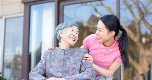 3 điềm báo phước lành ở tuổi U50, 60 báo hiệu cuộc sống về già ấm êm, tài lộc vượng phát