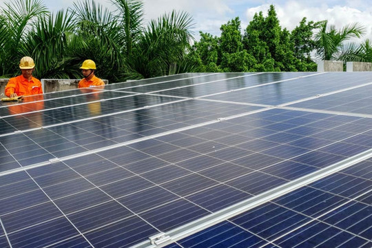 Đề nghị xử lý vi phạm với điện mặt trời mái nhà lắp đặt sau 2020