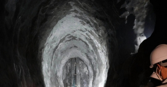 Bên trong kho ngầm lớn nhất Đông Nam Á của Việt Nam có sức chứa 70 ngàn tấn, sâu 200m so với mực nước biển, "miễn nhiễm" núi lửa, động đất