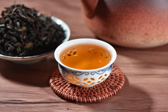 Loại trà "quốc bảo" của Trung Quốc, mỗi năm chỉ ra vài gram thành phẩm, hiếm tới mức được chính quyền thành phố mua bảo hiểm hàng trăm tỷ