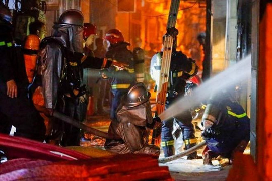 Diễn biến vụ cháy chung cư mini Khương Hạ: Bệnh viện báo cáo 3 người tử vong