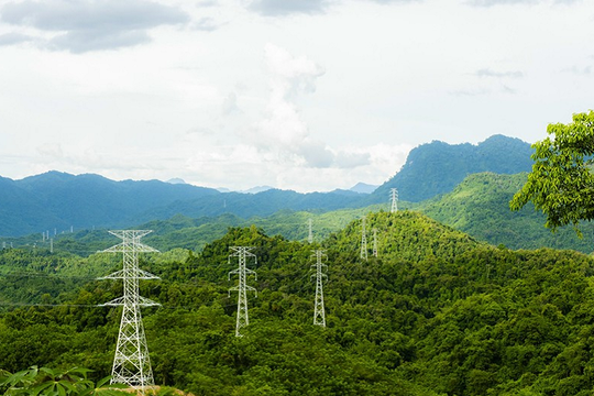 EVN lo nguy cơ thất thu cả triệu USD khi bán điện sang Lào