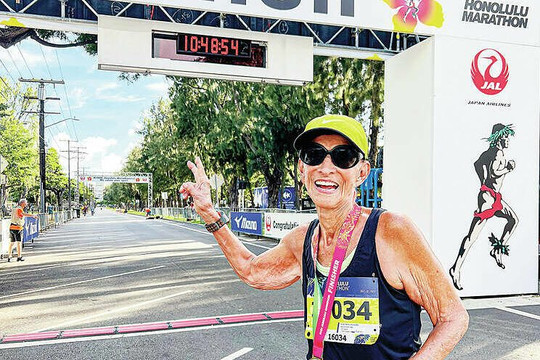 Cụ bà 93 tuổi chạy xuyên 42km marathon được Guinness công nhận, tưởng khó tin nhưng cách cụ sống lâu, sống khỏe rất đơn giản
