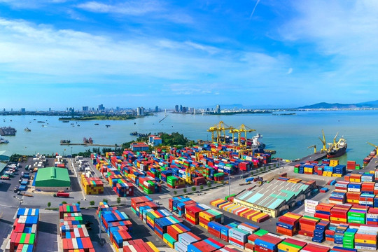 Cận cảnh cảng biển hiện đại bậc nhất Việt Nam nhờ số hóa cơ sở hạ tầng