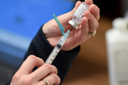 Mỹ thử nghiệm lâm sàng vaccine ngừa nhiều chủng cúm