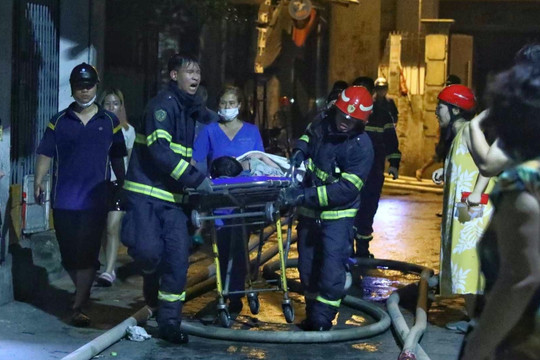 Chi trả chế độ cho thân nhân lao động thiệt mạng vụ cháy chung cư mini ở Hà Nội