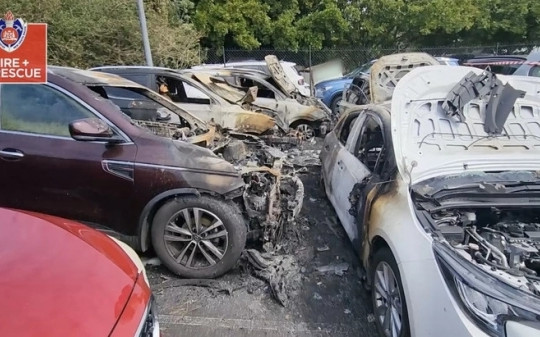Tesla Model 3 bốc cháy