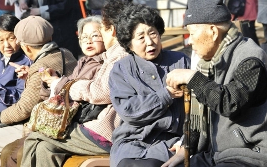 Hàn Quốc có tỷ lệ người già nghèo đói cao nhất thế giới