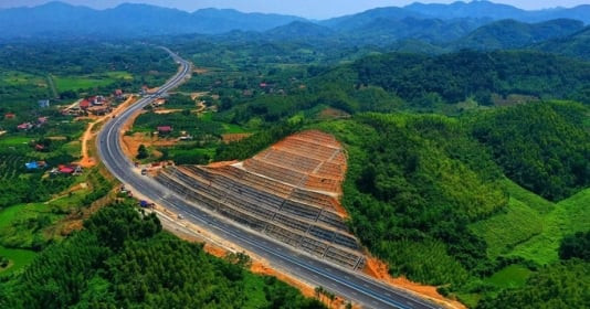 Quốc lộ hơn 2.300km dài nhất Việt Nam: Tuyến đường huyết mạch quan trọng nhất cả nước, đi qua 31 tỉnh thành và chiếm khoảng 9% tổng chiều dài đường quốc lộ