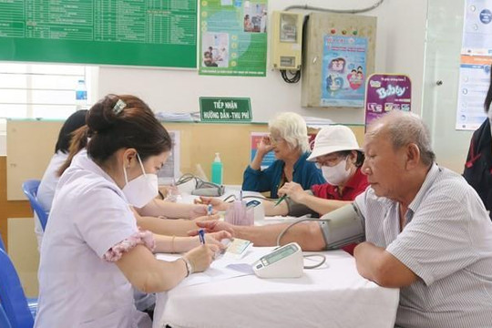 Tuổi thọ trung bình của người Việt hơn 73 tuổi nhưng kèm nhiều bệnh