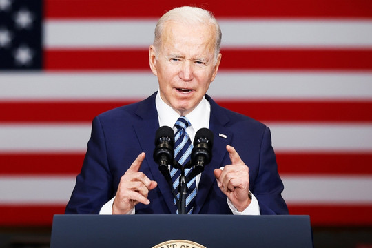 Tổng thống Mỹ Joe Biden phê duyệt chi 9 tỷ USD để giảm nợ sinh viên