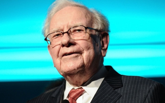 Warren Buffett: Đầu tư vào 3 thứ này, không bao giờ lo bão giá