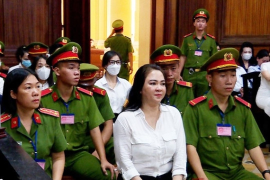 Bà Nguyễn Phương Hằng không kháng cáo, chấp nhận bản án 3 năm tù