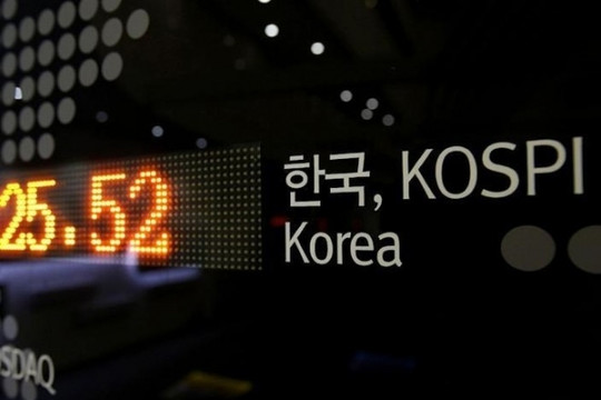 Hàn Quốc xử phạt hai ngân hàng Hồng Kông về hành vi bán khống