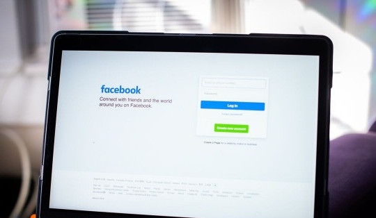 Facebook xoá gần 800.000 bài đăng do sức ép từ EU
