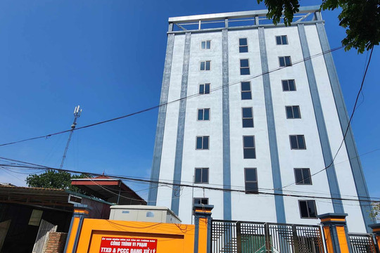 Cắt 6 tầng sai phép của chung cư mini gần 200 căn hộ ở Hà Nội