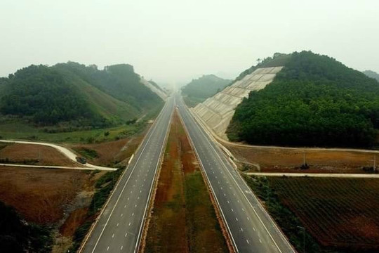 Khẩn trương hoàn trả, phục hồi môi trường sau khi xây xong cao tốc qua Bình Thuận