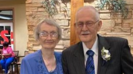 Cặp đôi kết hôn ở tuổi 96, tình yêu bắt đầu từ sở thích chơi bi-a