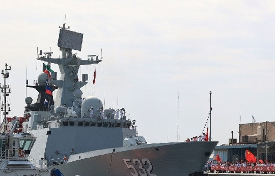 Trung Quốc lên tiếng về sự xuất hiện của 6 tàu chiến ở Trung Đông