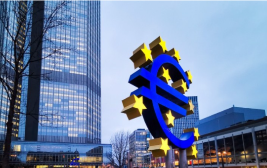 ECB quyết định giữ nguyên lãi suất sau chuỗi 10 lần tăng liên tiếp
