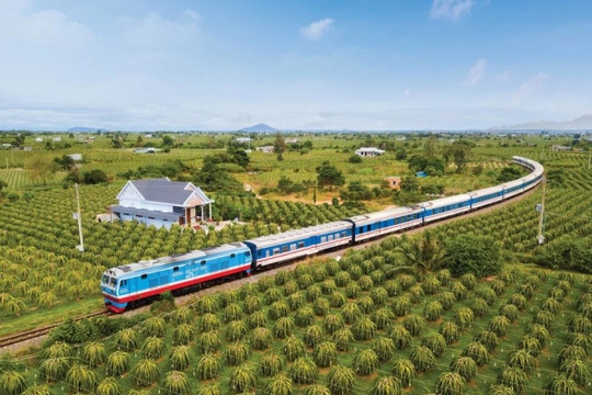 Đường sắt Hà Nội có tàu du lịch cao cấp, đường sắt Sài Gòn có gì đặc biệt?