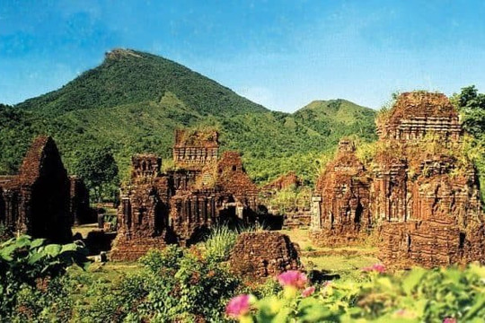 Vùng đất "địa linh nhân kiệt" duy nhất Việt Nam có 2 di sản thế giới được UNESCO công nhận, tập trung trữ lượng vàng lớn nhất cả nước