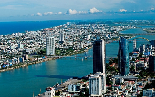 Thành phố là "đô thị đáng sống bậc nhất thế giới" của Việt Nam, có "tiên cảnh" trong phim bom tấn Mỹ, mỗi năm hút cả hàng triệu người đổ về