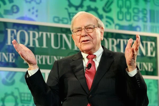 Warren Buffett lỗ nặng gần 13 tỷ USD do cổ phiếu Apple giảm mạnh