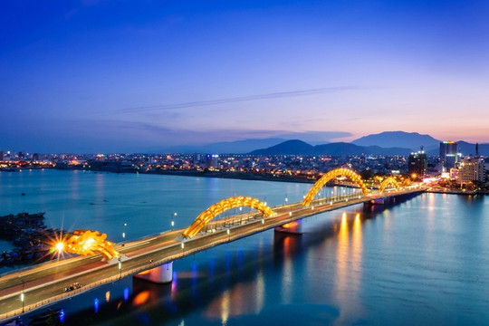 Doanh nghiệp chiếu sáng tại Đà Nẵng lấn sân sang thị trường bất động sản và du lịch