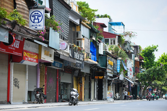 Mặc thị trường ảm đạm, một khu vực Hà Nội giá vẫn có giá "trên trời" hơn 1 tỷ đồng/m2